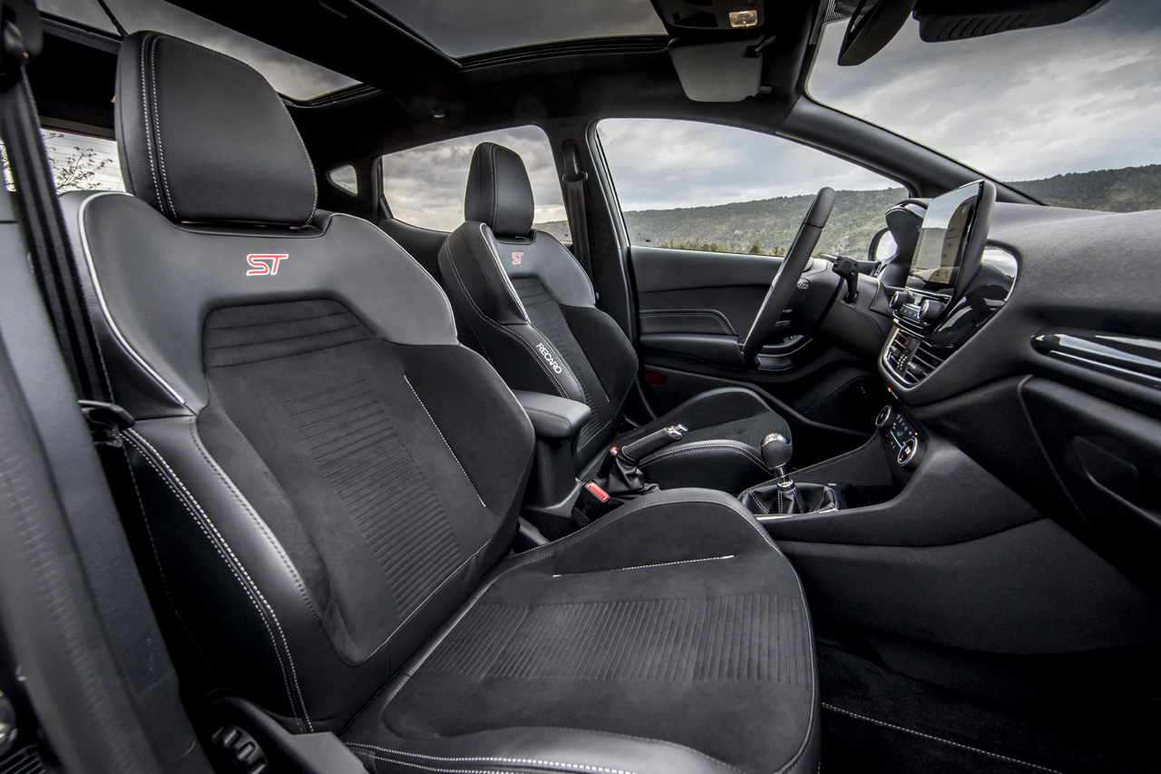 Ford hangt een prijskaartje aan de Fiesta ST en Active.