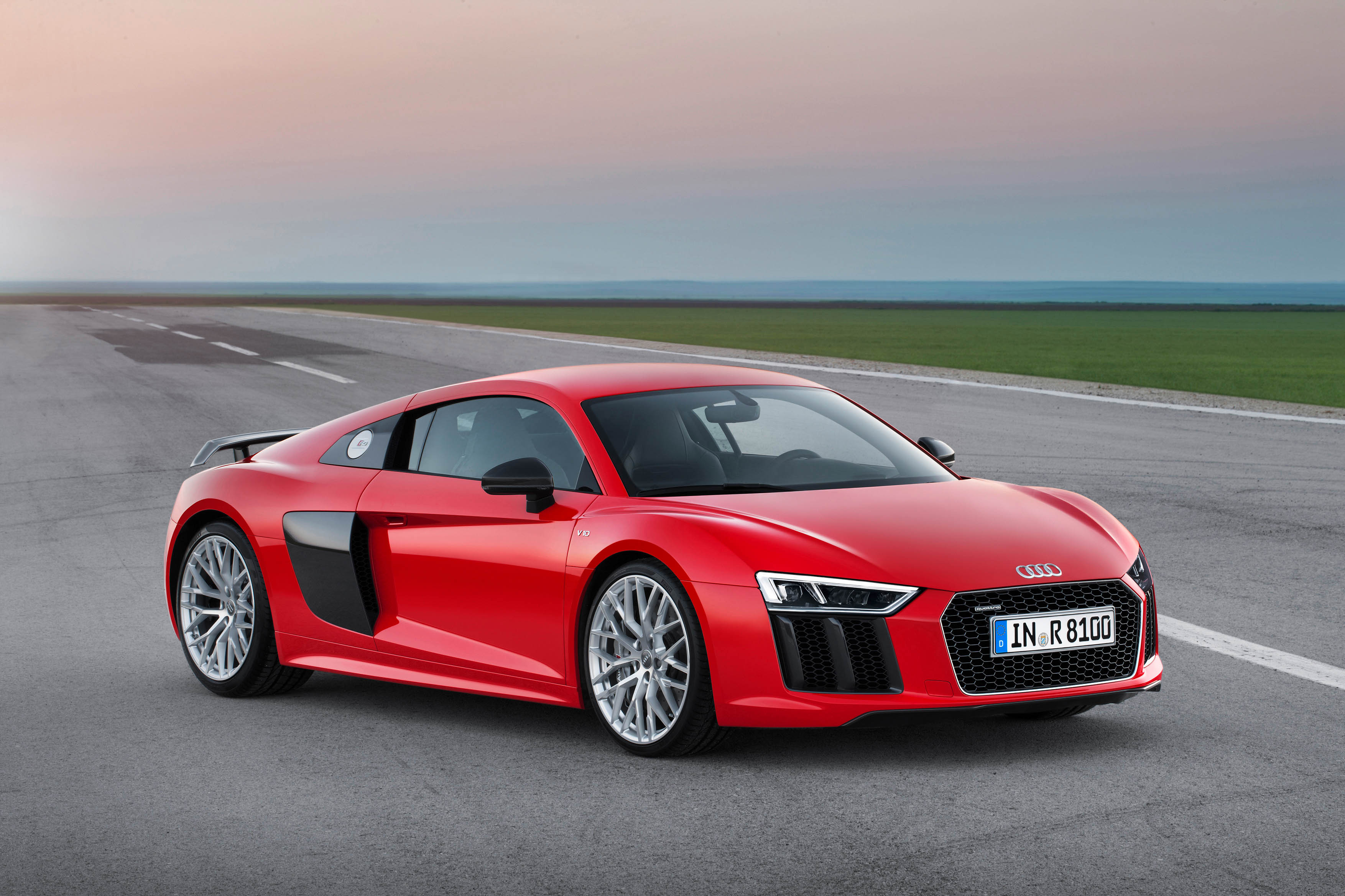 Nieuwe Audi R8 V10 komt in de herfst van 2015 op de markt voor prijzen vanaf 222.300 euro.