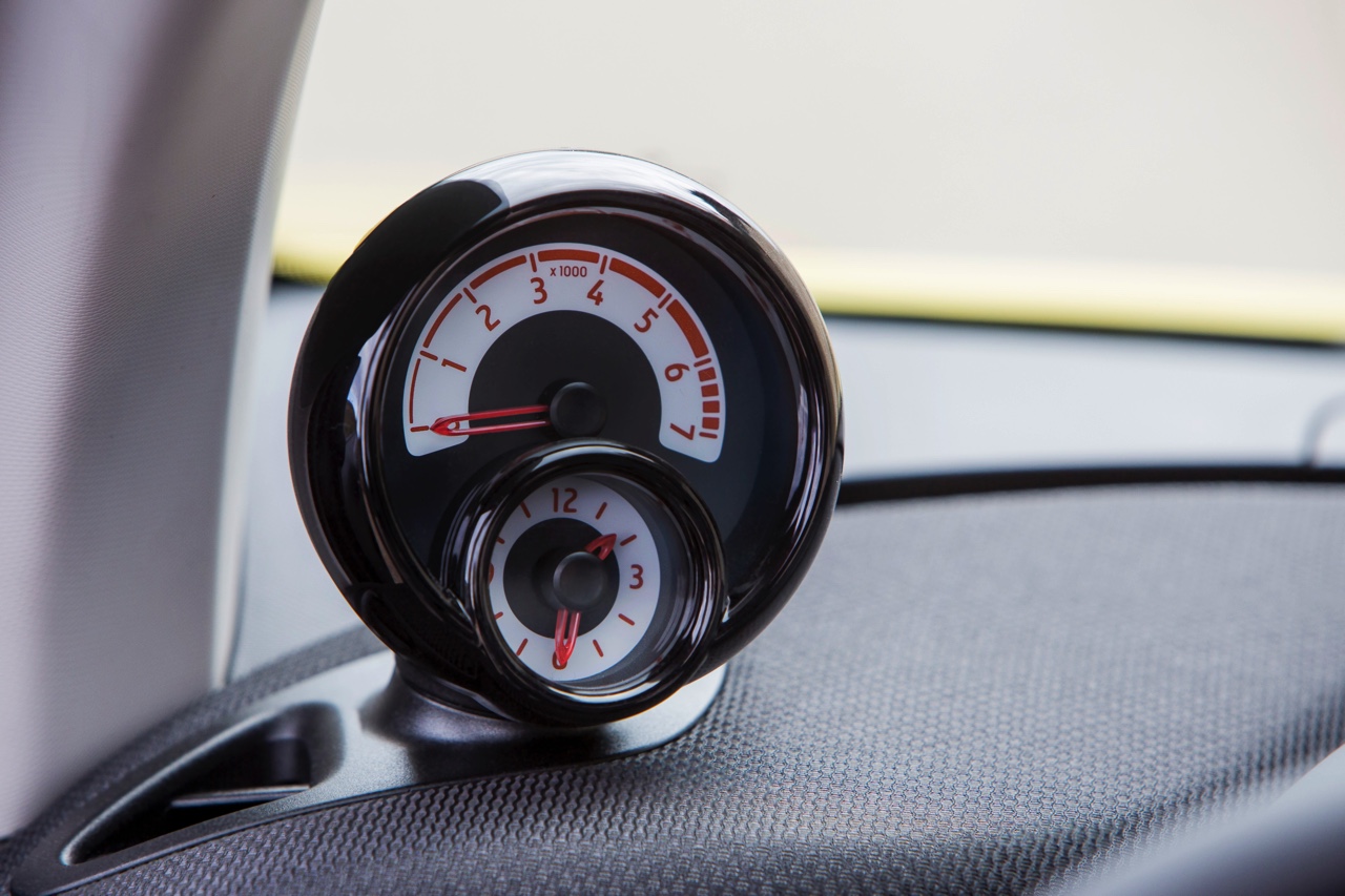 Autotest nieuwe smart fortwo cabrio; AutoVandaag ging op speurtocht in de nieuwe fortwo cabrio met 90 pk turbomotor en twinamic automaat, waarmee je iedereen te slim af bent, behalve Valencianen.