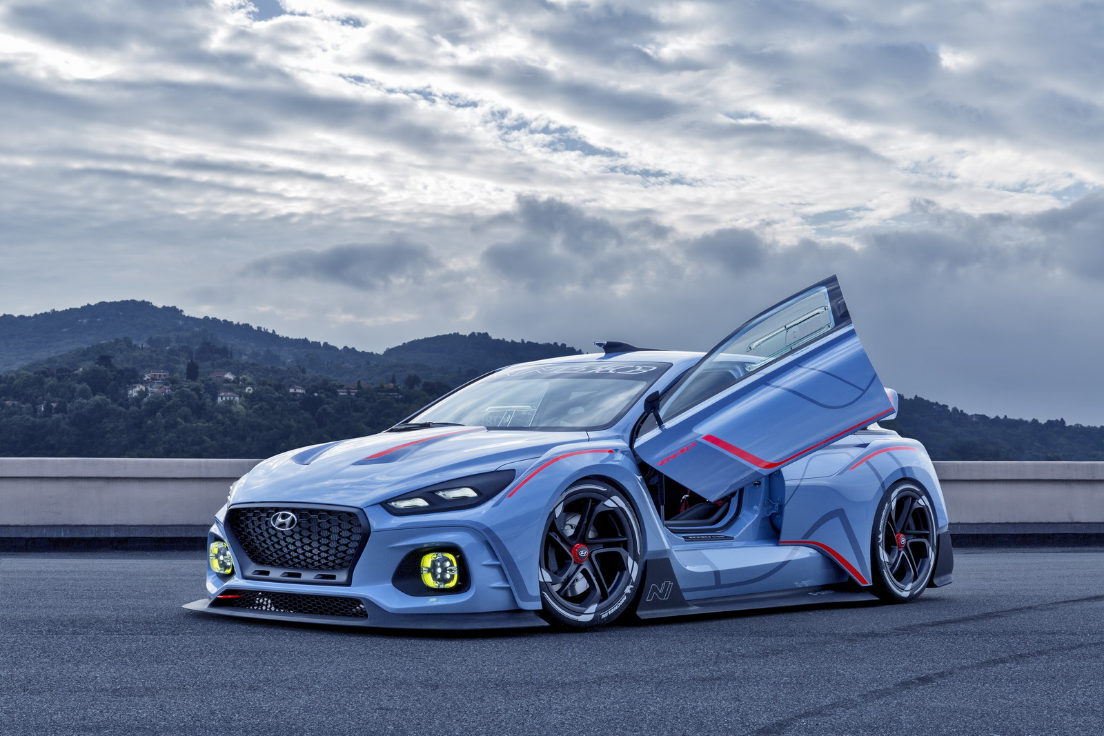 Hyundai toont spierballen met de RN30 Concept, de raceversie van de Hyundai i30 N zoals hij in 2017 op de markt komt.