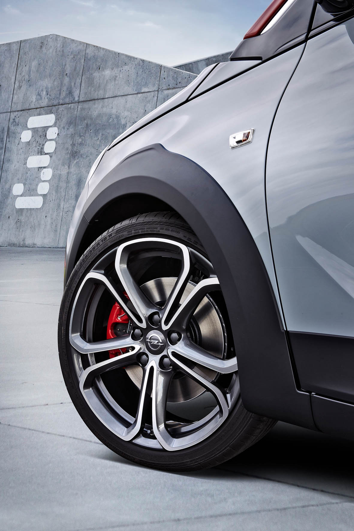 Opel heeft de Adam Rocks S 1.4 Turbo met 150 pk als primeur op de AutoRAI 2015.