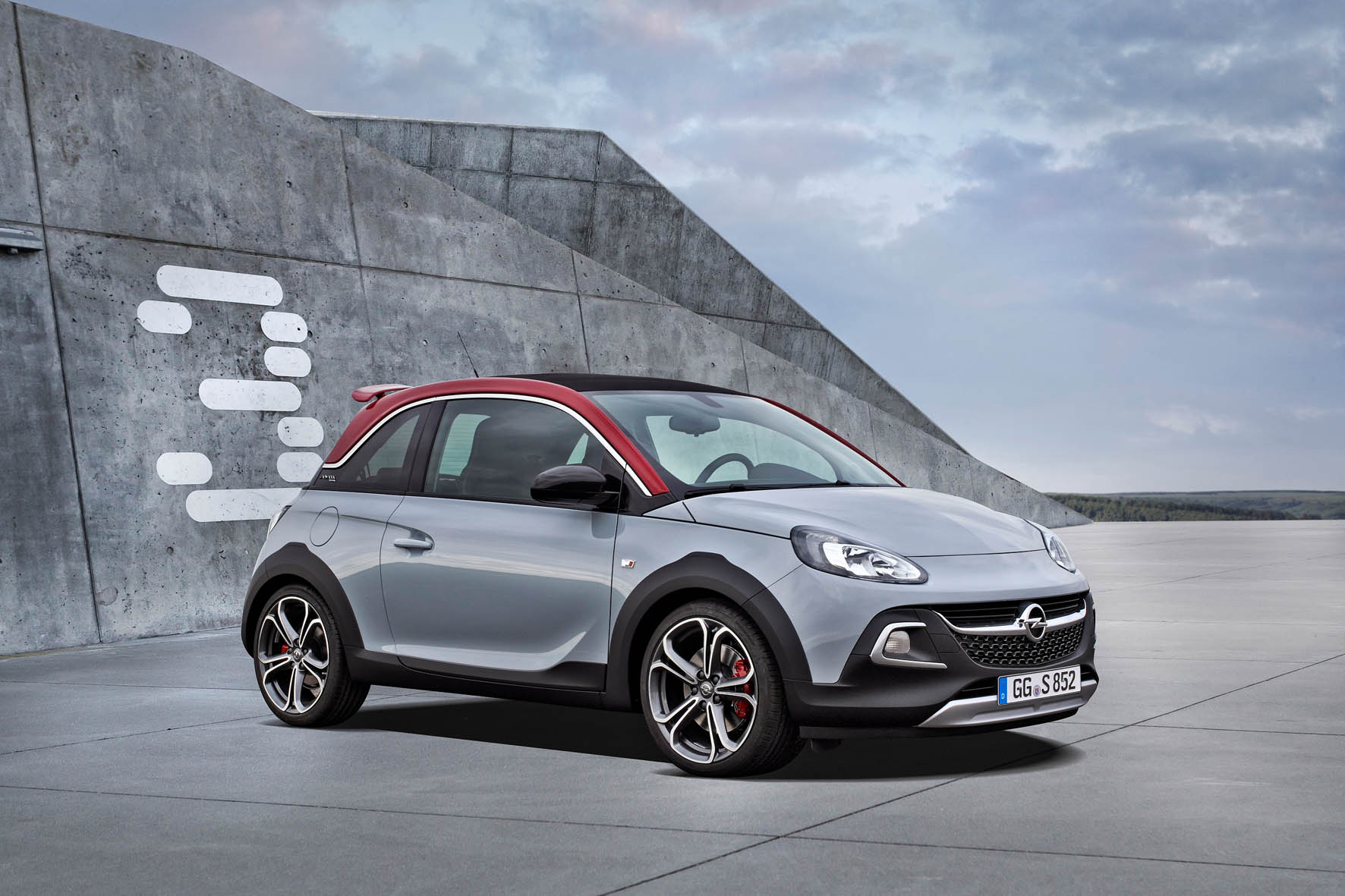 Opel heeft de Adam Rocks S 1.4 Turbo met 150 pk als primeur op de AutoRAI 2015.