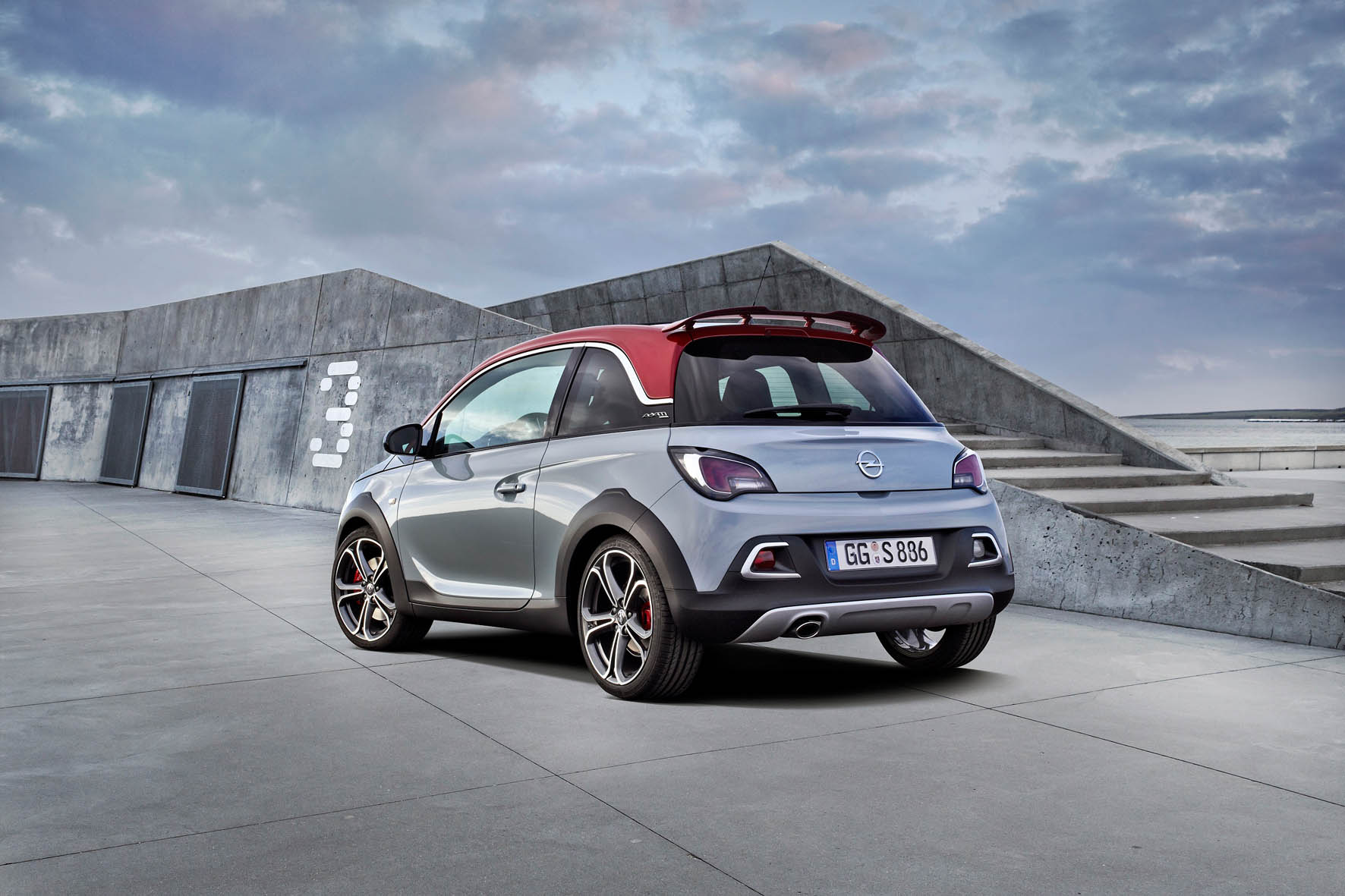 Opel heeft de Adam Rocks S 1.4 Turbo met 150 pk als primeur op de AutoRAI 2015.