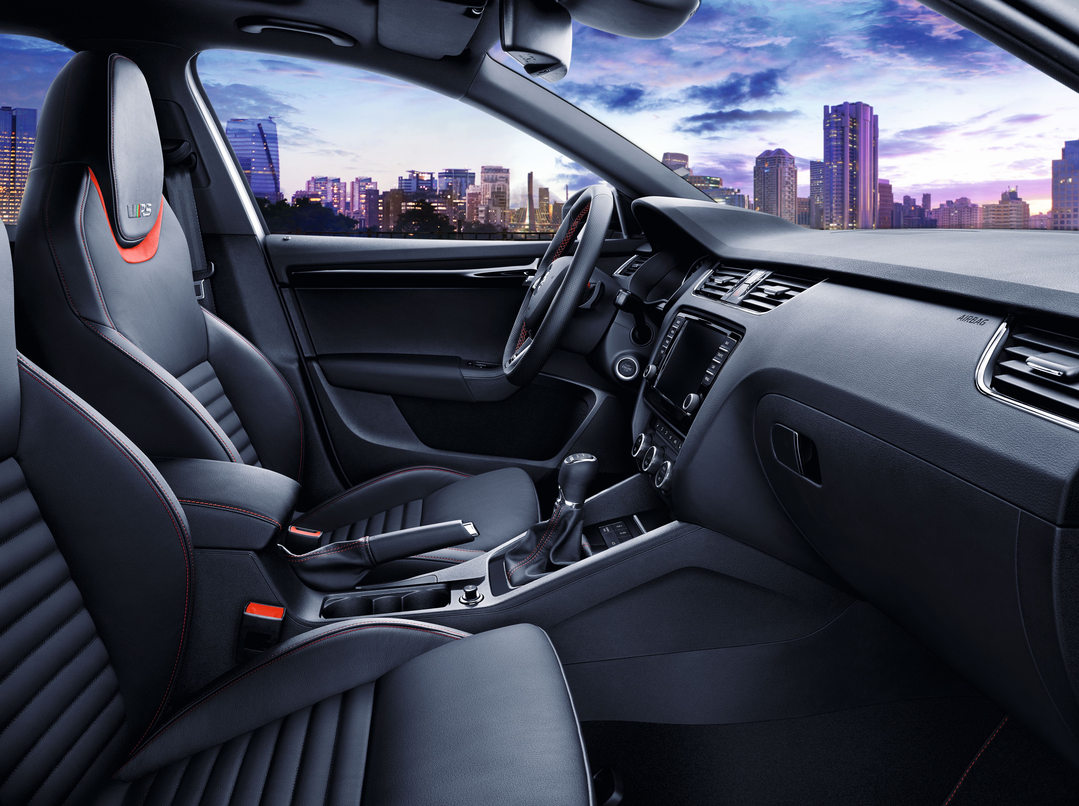 Skoda presenteert de Superb Sportline Business en de Skoda Octavia RS 230 komt nu ook naar Nederland.