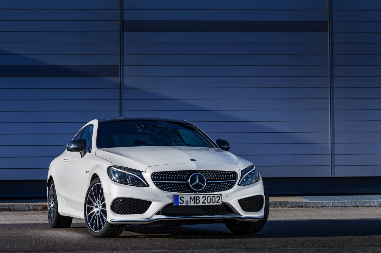 Audi S4 Avant en Mercedes-AMG C43 4Matic Coup zijn sportieve concurrenten met 3.0 liter turbomotor. De nieuwe 43-modellen vervangen bij Mercedes de 450 AMG Sport modellen.