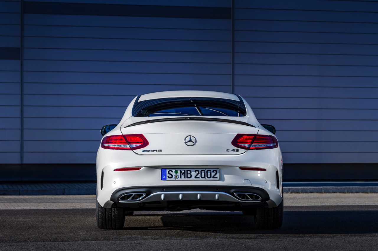 Audi S4 Avant en Mercedes-AMG C43 4Matic Coup zijn sportieve concurrenten met 3.0 liter turbomotor. De nieuwe 43-modellen vervangen bij Mercedes de 450 AMG Sport modellen.