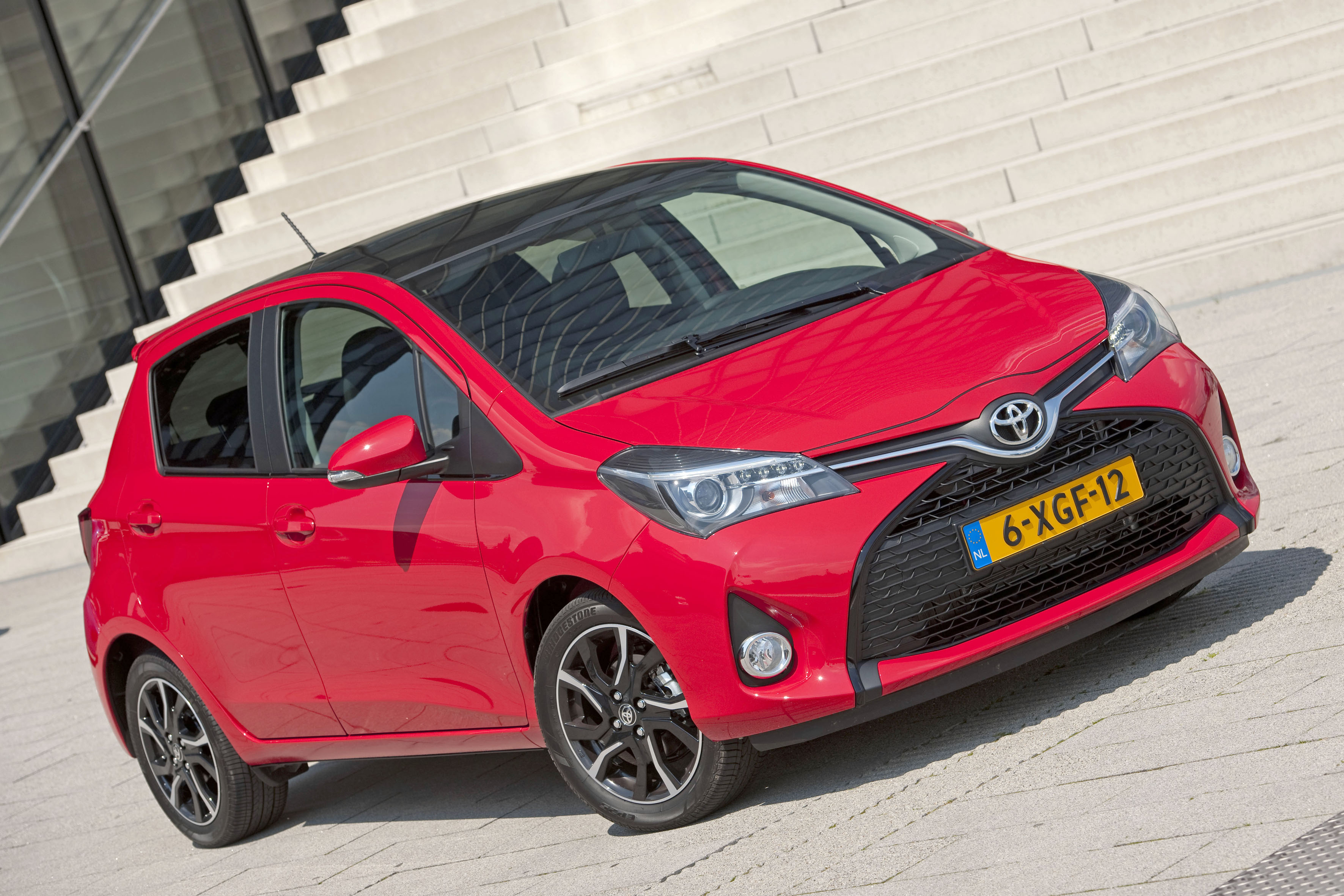 Autoverkopen februari 2015 gedomineerd door stadsauto's met de Kia Picanto aan kop.
