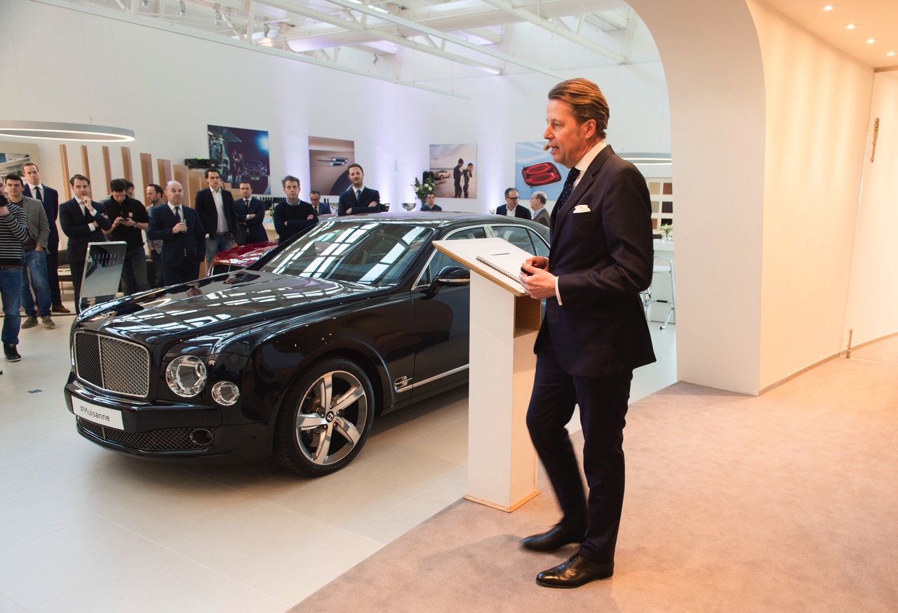 Het Koopmanshuis in Leusden vormt het vernieuwde epicentrum van drie prestigemerken: Bentley, Bugatti en Lamborghini. De drie merken vinden daar hun nieuwste showroom en belevingswereld voor klanten.