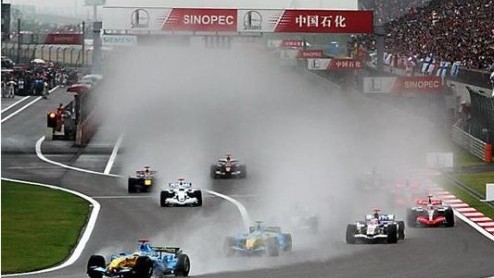 Het is onvoorstelbaar spannend geworden na de race in Shanghai! Niemand had vooraf dit verhaal kunnen schrijven want met nog twee races te gaan staan de twee rivalen beiden op 116 punten. Fernando Alo