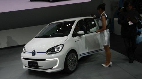 Volkswagen Twin Up! concept plug-in hybride gepresenteerd in Tokio Motor Show.