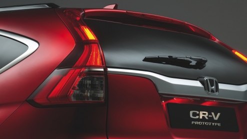 Honda CR-V facelift voor 2015 met een nieuwe look en debuut 160 pk sterke 1.6 i-DTEC diesel met negentrapsautomaat
