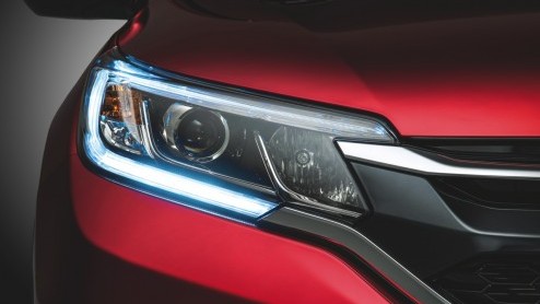 Honda CR-V facelift voor 2015 met een nieuwe look en debuut 160 pk sterke 1.6 i-DTEC diesel met negentrapsautomaat