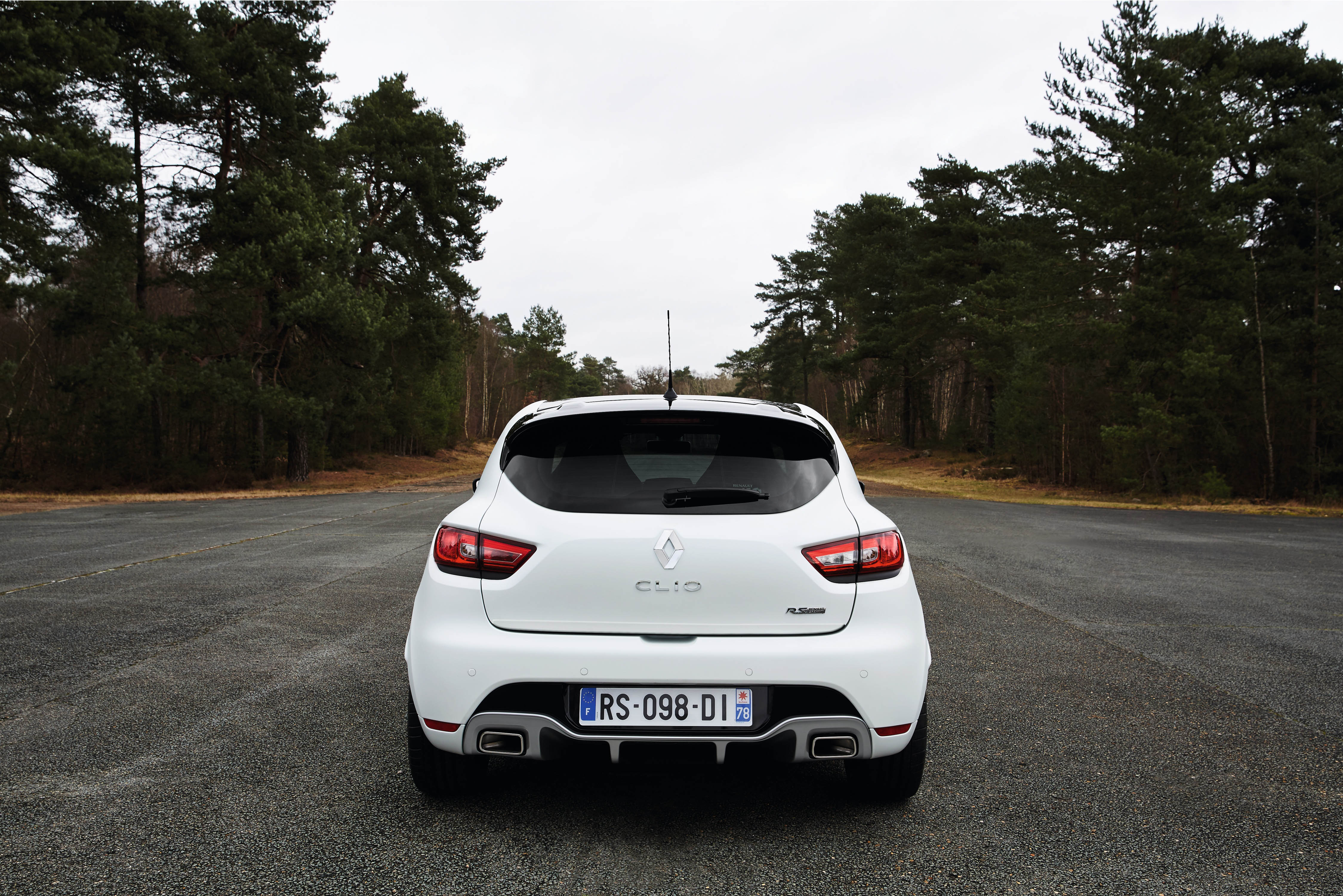 De Renault Clio R.S. 220 EDC Trophy maakte onlangs zijn debuut op de AutoRai. Nu is er ook een prijs: 31.220 euro.