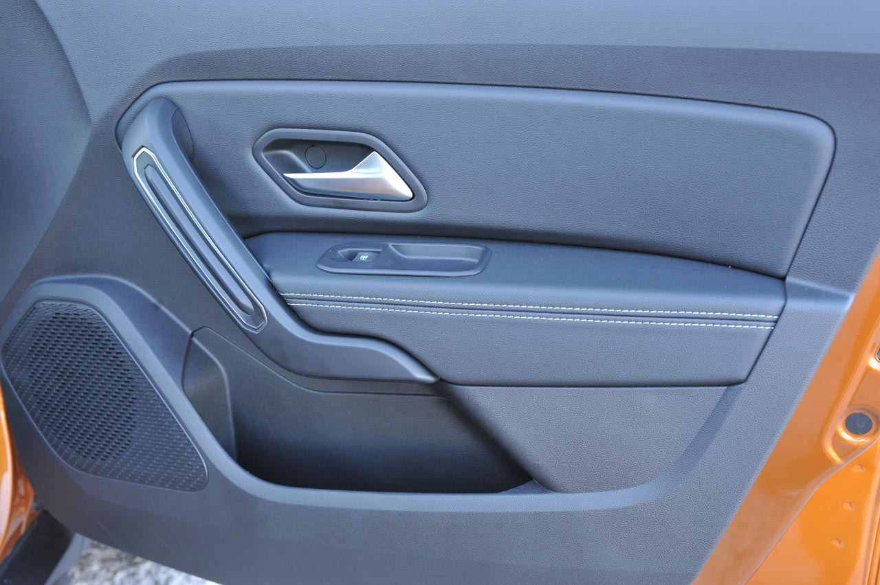 Dacia lanceert een nieuwe Duster die veel verder gaat dan een facelift van het bestaande model. De carrosserie volledig nieuw en dat blijkt ook zo voor het interieur.