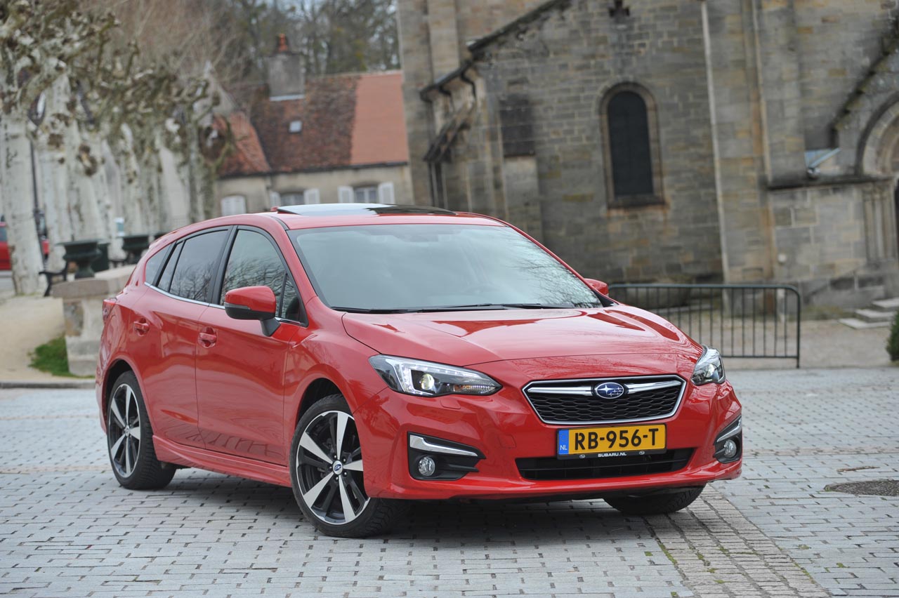 Subaru bouwt de nieuwste Impreza op een nieuwe bodemgroep met gebruikmaking van bestaande techniek.