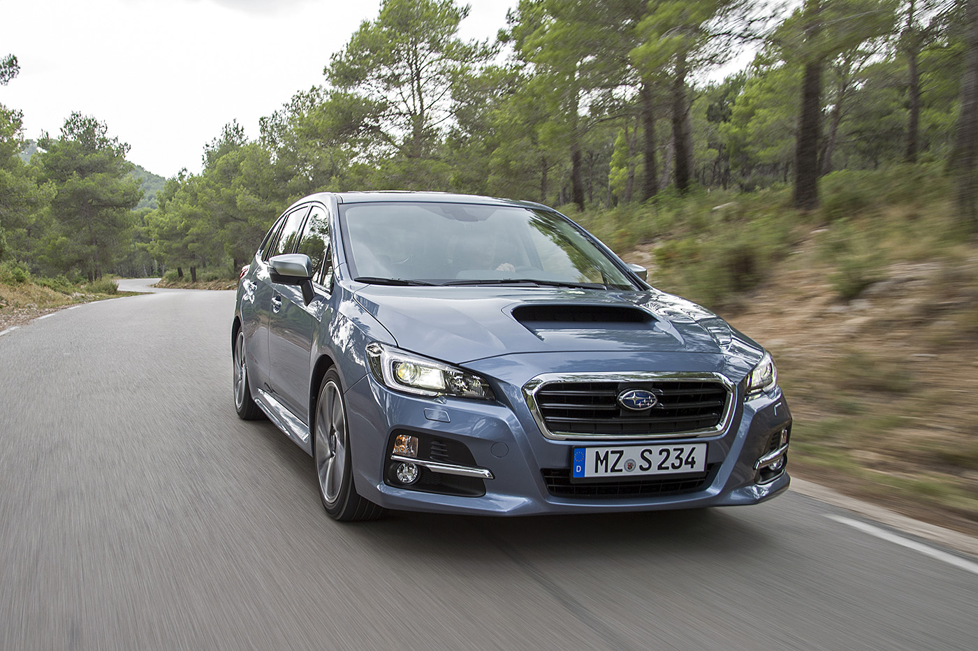 Eerste indruk met Subaru Levorg in Nederland. De nieuwe vierwielaangedreven stationwagon met 1.6 liter turboboxermotor maakt een goede indruk, maar...