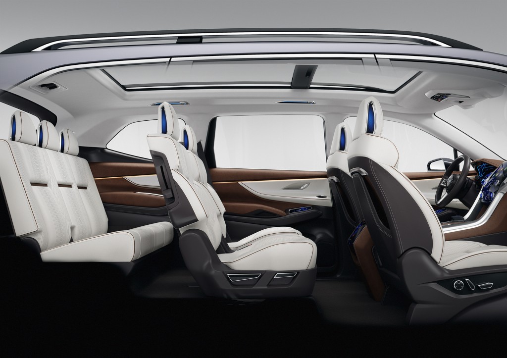 Subaru presenteert een nieuwe conceptversie van de aanstaande zevenzits SUV. Nu staat de auto echter al dichter bij de productieversie en is de definitieve naam bekend: Ascent.