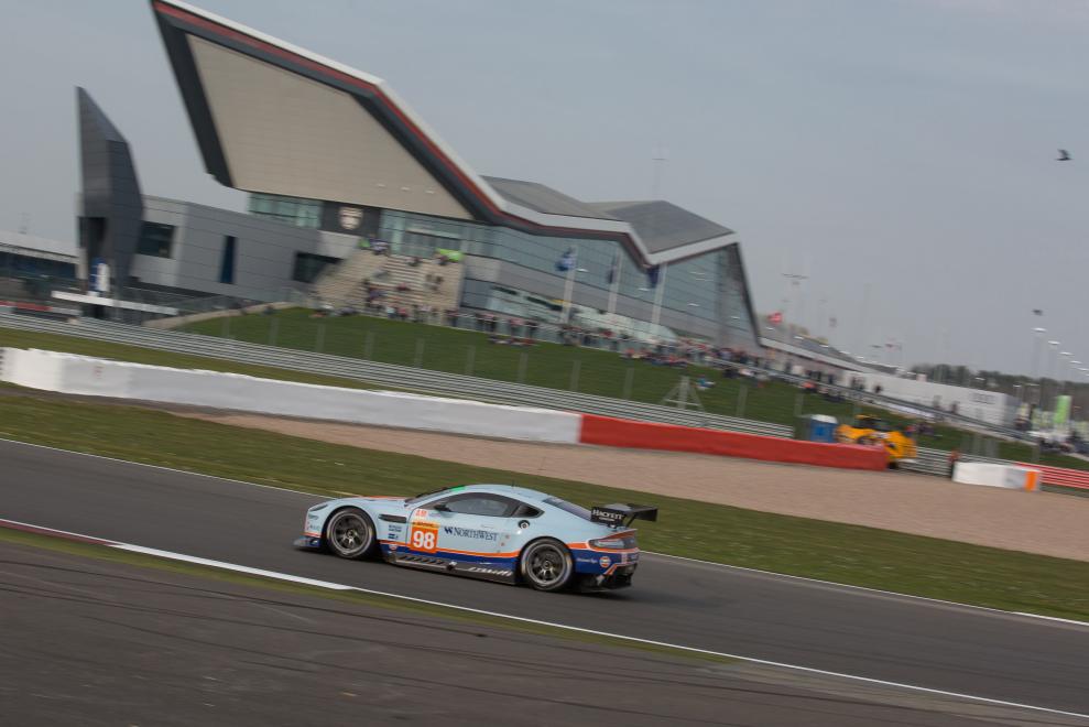 Met winst in de LMGTE Am klasse voor Aston Martin Racing op Silverstone is het seizoen goed begonnen. In de LMGTE Pro klasse werden de Astons vierde, vijfde en zesde.