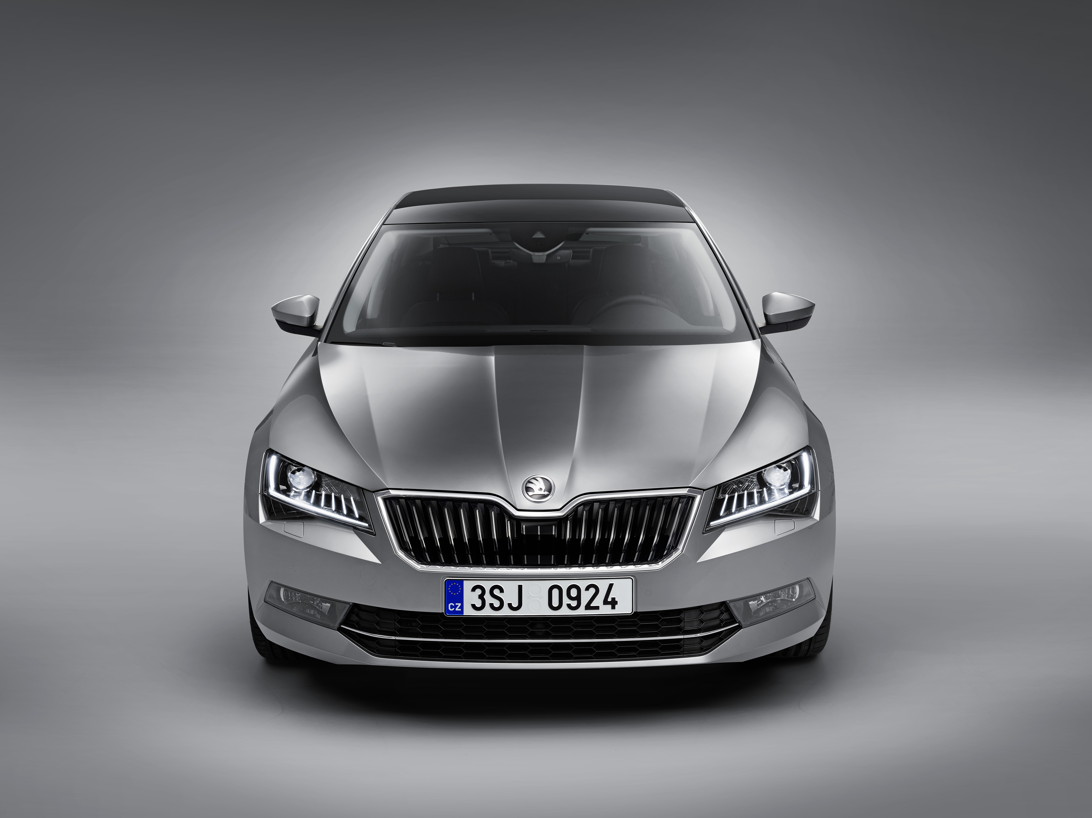 Nieuwe Skoda Superb primeur op AutoRAI. Prijzen vanaf 27.790 euro en vanaf 25 juni bij de Nederlandse dealers.