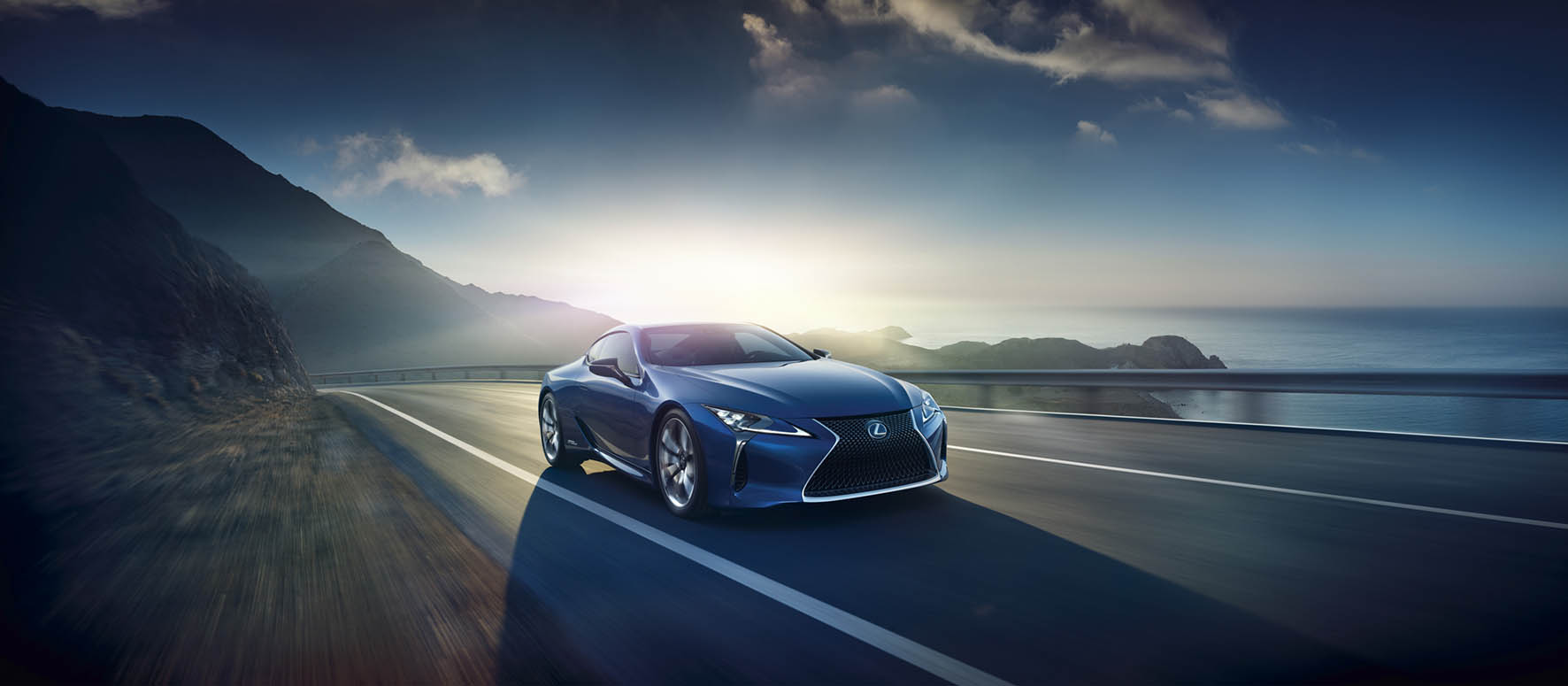 Lexus ontwikkelde de LC 500 gran turismo met het DNA van de LFA supercar. De nieuwe LC 500 staat op het nieuwe GA-L platform en komt begin 2017 op de markt