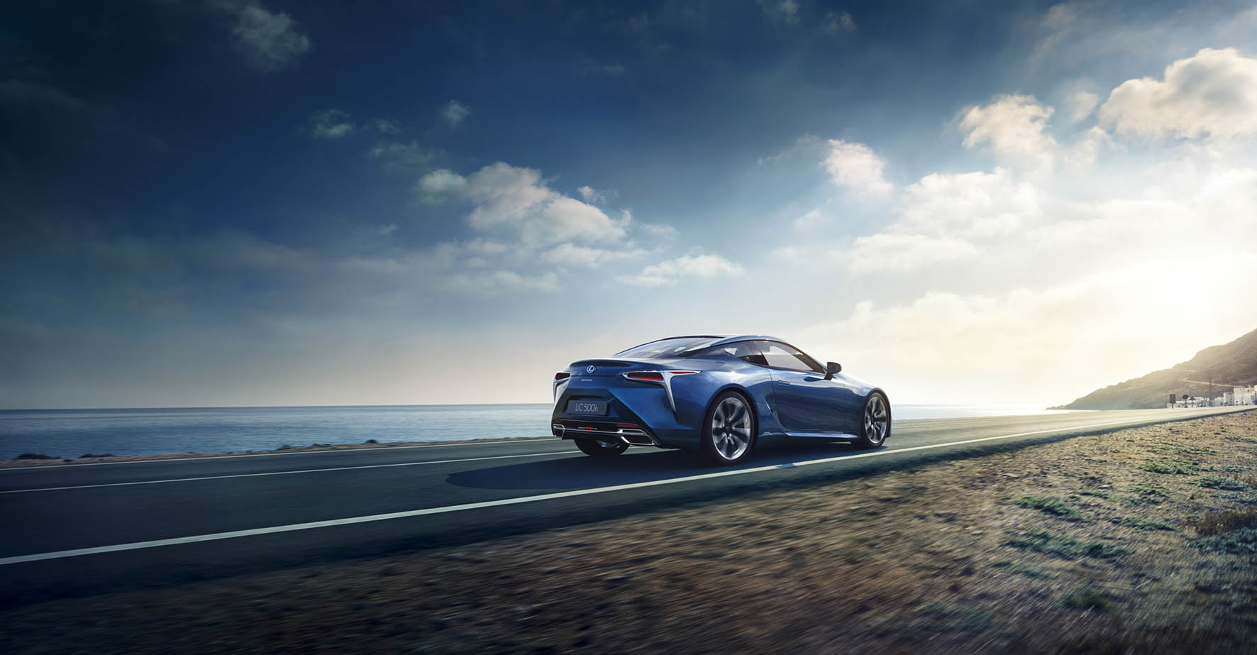 Lexus ontwikkelde de LC 500 gran turismo met het DNA van de LFA supercar. De nieuwe LC 500 staat op het nieuwe GA-L platform en komt begin 2017 op de markt