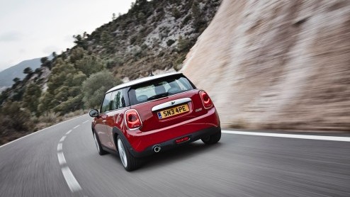 Nieuwe safety features en veiligheidssystemen voor nieuwe MINI.