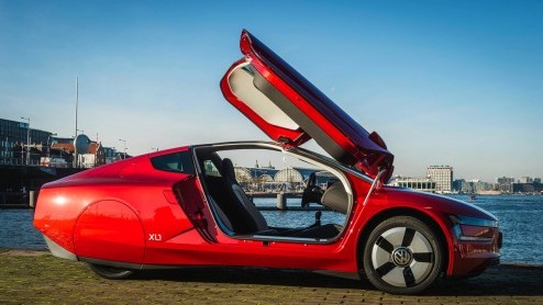 Vijf exemplaren Volkswagen XL1 naar Nederland. Inmiddels zijn de eerste twee in ons land gearriveerd.
