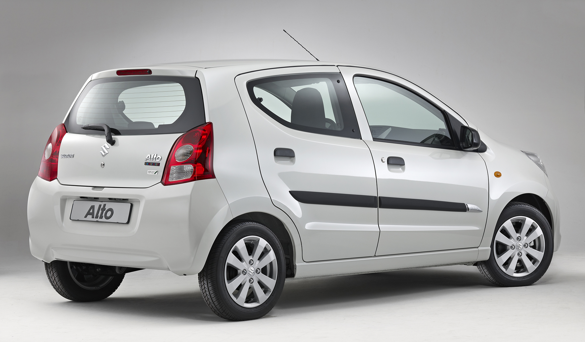 Suzuki Alto Celebration 1.0 extra scherp geprijsd.
