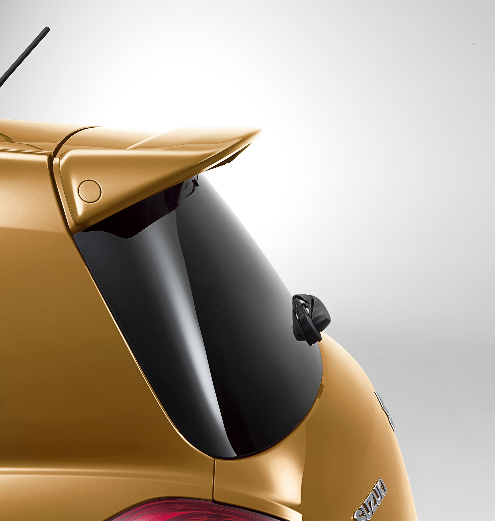 Suzuki haalt de Swift Bandit weer als actiemodel van stal. Hij is extra sportief uitgerust en betaalbaar geprijsd.