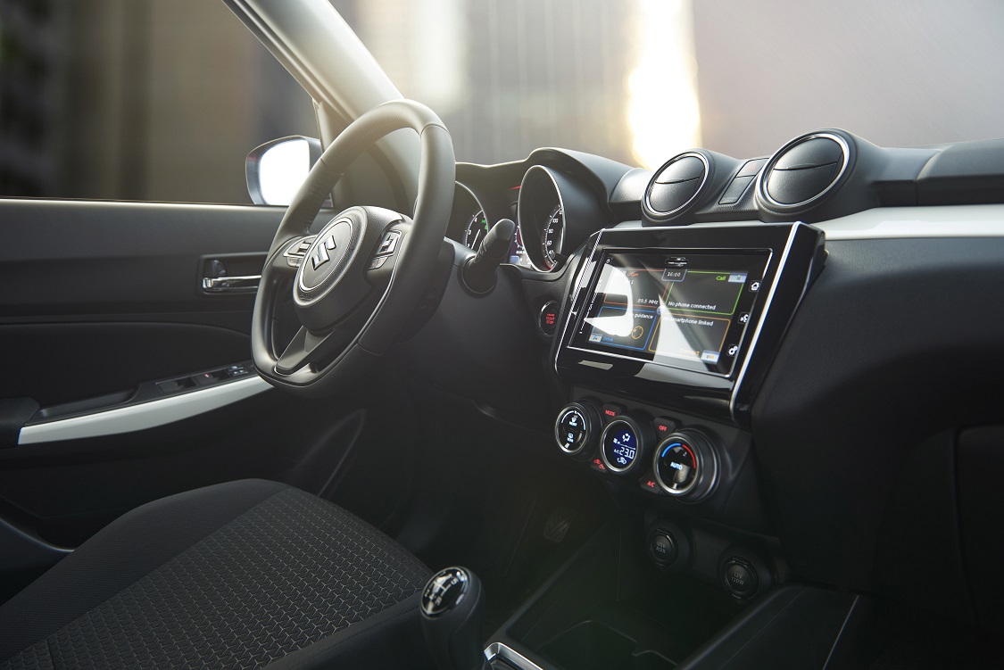 Suzuki heeft de prijzen bekendgemaakt van de nieuwe Suzuki Swift. De auto staat in de prijslijsten vanaf 15.499 euro.