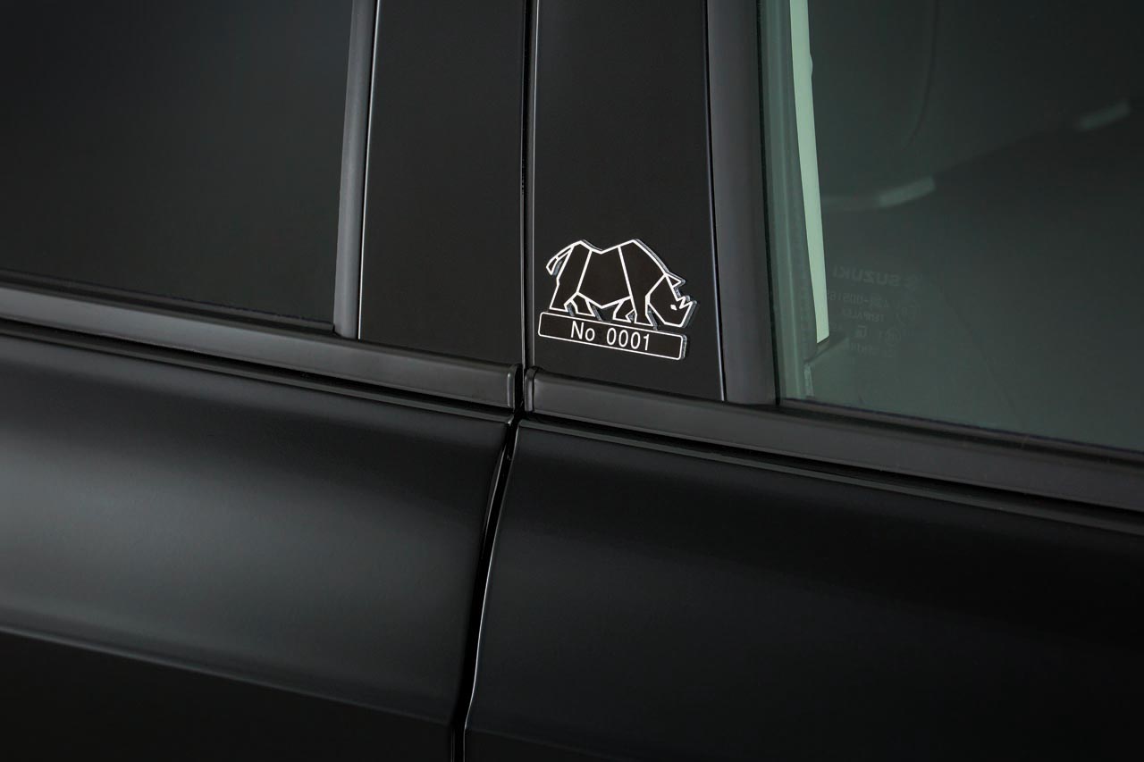 Op ieder model levert Suzuki tijdelijk een extra ruig aangeklede Rhino versie.