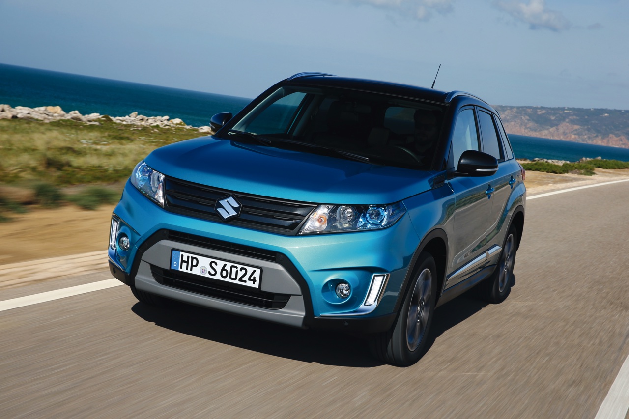 Autotest Suzuki Vitara, de compacte SUV die met een stoer uiterlijk en zuinige 1.6 benzine en 1.6 liter diesels zich midden in het strijdveld begeeft.