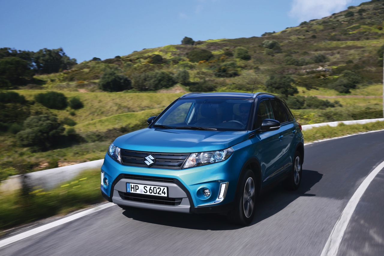 Autotest Suzuki Vitara, de compacte SUV die met een stoer uiterlijk en zuinige 1.6 benzine en 1.6 liter diesels zich midden in het strijdveld begeeft.
