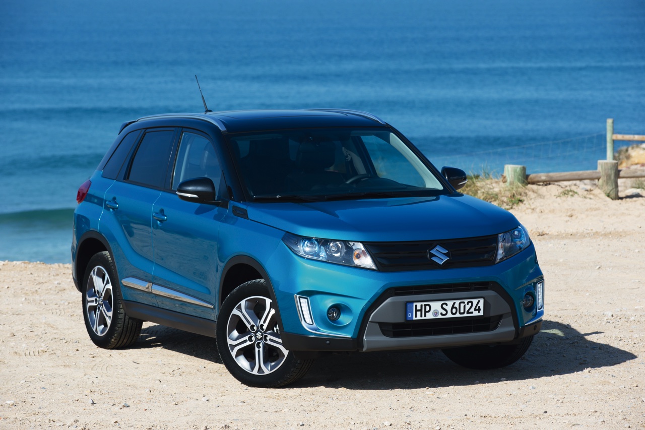 Autotest Suzuki Vitara, de compacte SUV die met een stoer uiterlijk en zuinige 1.6 benzine en 1.6 liter diesels zich midden in het strijdveld begeeft.