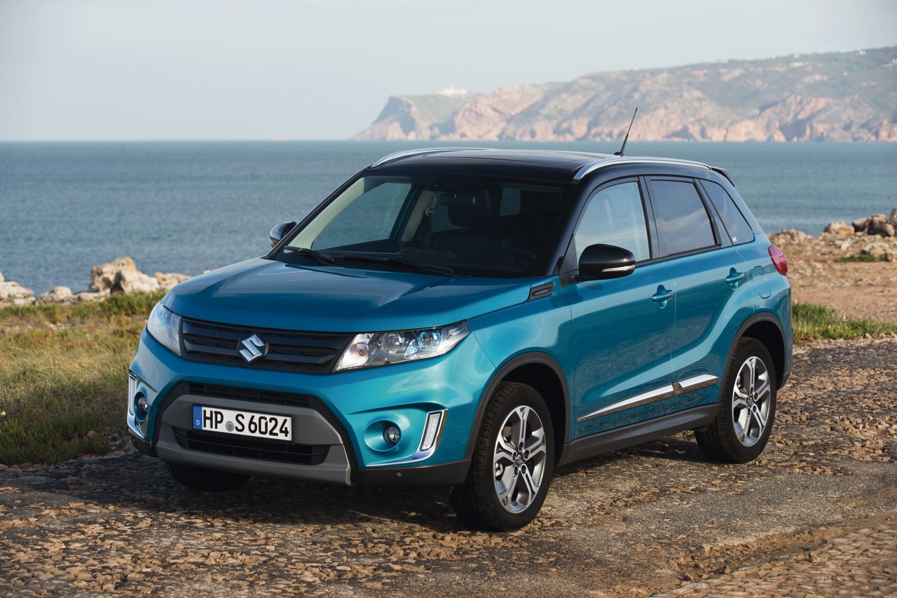 Autotest Suzuki Vitara, de compacte SUV die met een stoer uiterlijk en zuinige 1.6 benzine en 1.6 liter diesels zich midden in het strijdveld begeeft.