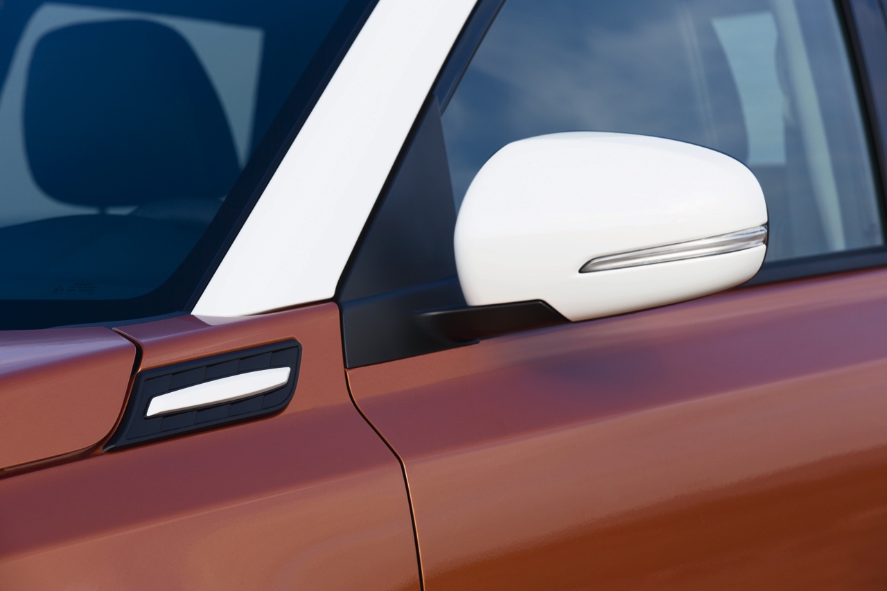 Autotest Suzuki Vitara, de compacte SUV die met een stoer uiterlijk en zuinige 1.6 benzine en 1.6 liter diesels zich midden in het strijdveld begeeft.