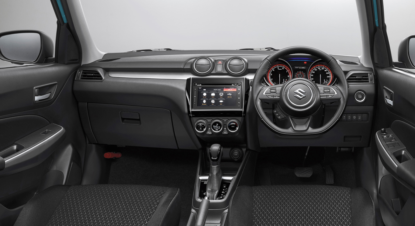 In Japan heeft Suzuki het doek getrokken van de nieuwe generatie Suzuki Swift. Het is nog de Japanse versie, maar de Europese zal daar niet veel van afwijken.
