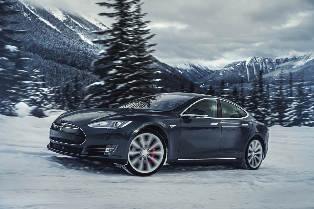 Autotest Tesla Model S P85D met 700 pk, de snelste vierdeursauto in serieproductie, inclusief vierwielaandrijving.