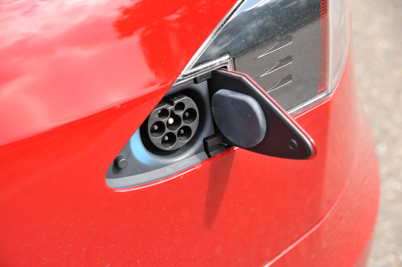 Tesla heeft de Model S de afgelopen jaren constant een upgrade gegeven, waardoor rijden met de nieuwste uitvoering weer een andere sensatie is, zeker als P100D Ludicrous.