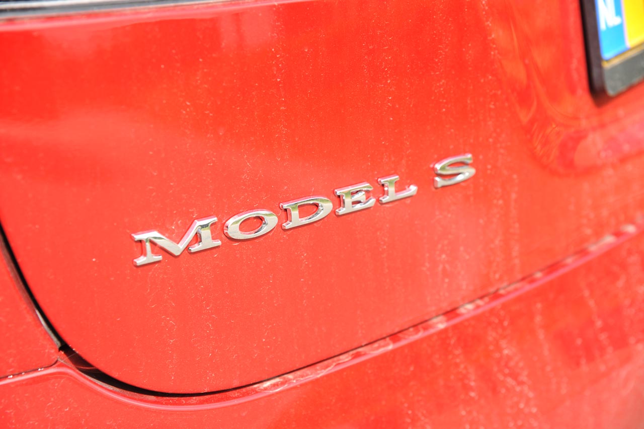 Tesla heeft de Model S de afgelopen jaren constant een upgrade gegeven, waardoor rijden met de nieuwste uitvoering weer een andere sensatie is, zeker als P100D Ludicrous.