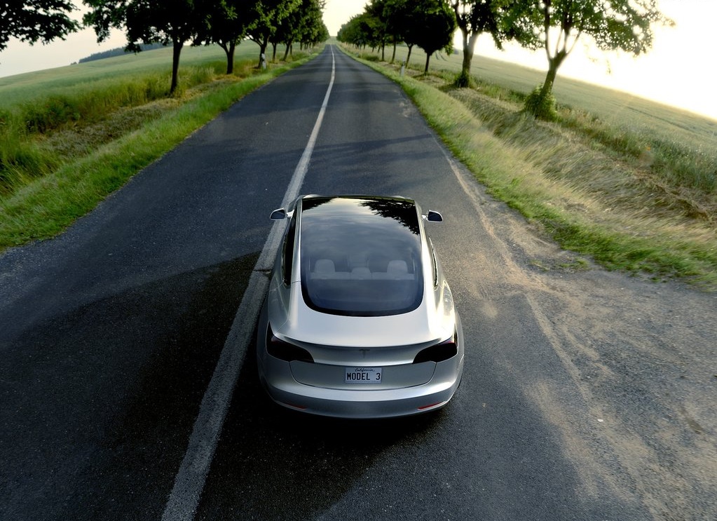 Tesla zal de beta-testfase van de Model 3 overslaan en nog deze week overgaan op productie. Is het overslaan van die testfase wel zon goed idee?