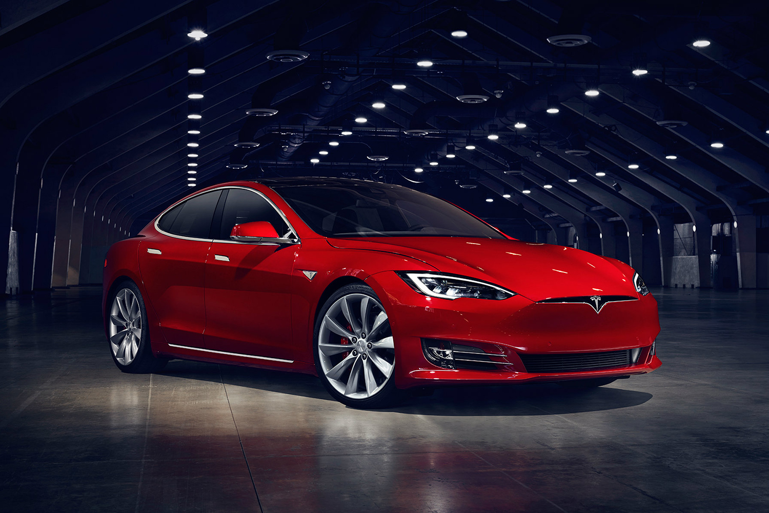 Tesla presenteert software-update versie 8.0. Het belangrijkste nieuws daarvan is een verbeterd Autopilot en Autosteer.