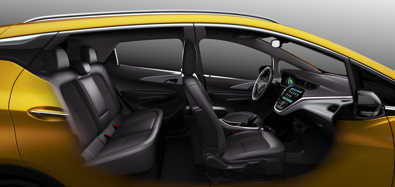 Opel Ampera-e presteert het om 500 kilometer volledig elektrisch te rijden, terwijl de realistische opgave 400 kilometer bedraagt en de strengere WSTP-cyclus 380 kilometer beloofd.