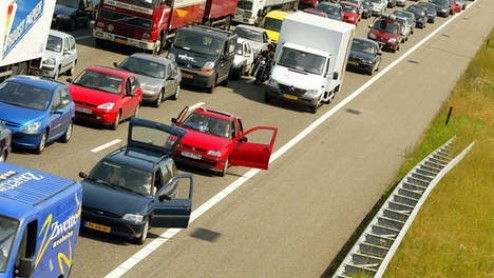 Ruim 1 miljoen Nederlanders gaan dit weekend met de auto op vakantie.