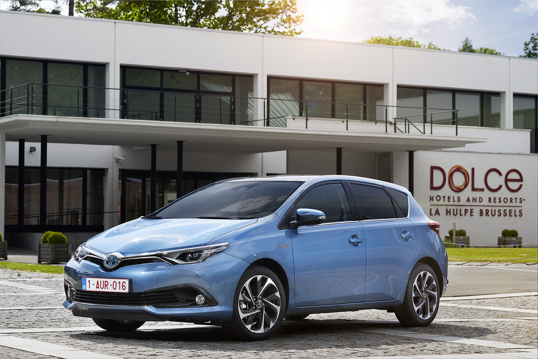 Autotest vernieuwde Toyota Auris, het faceliftmodel heeft meer verfijning en blijft in 2015 zeer interessant voor zakelijk rijders dankzij 14% bijtelling.