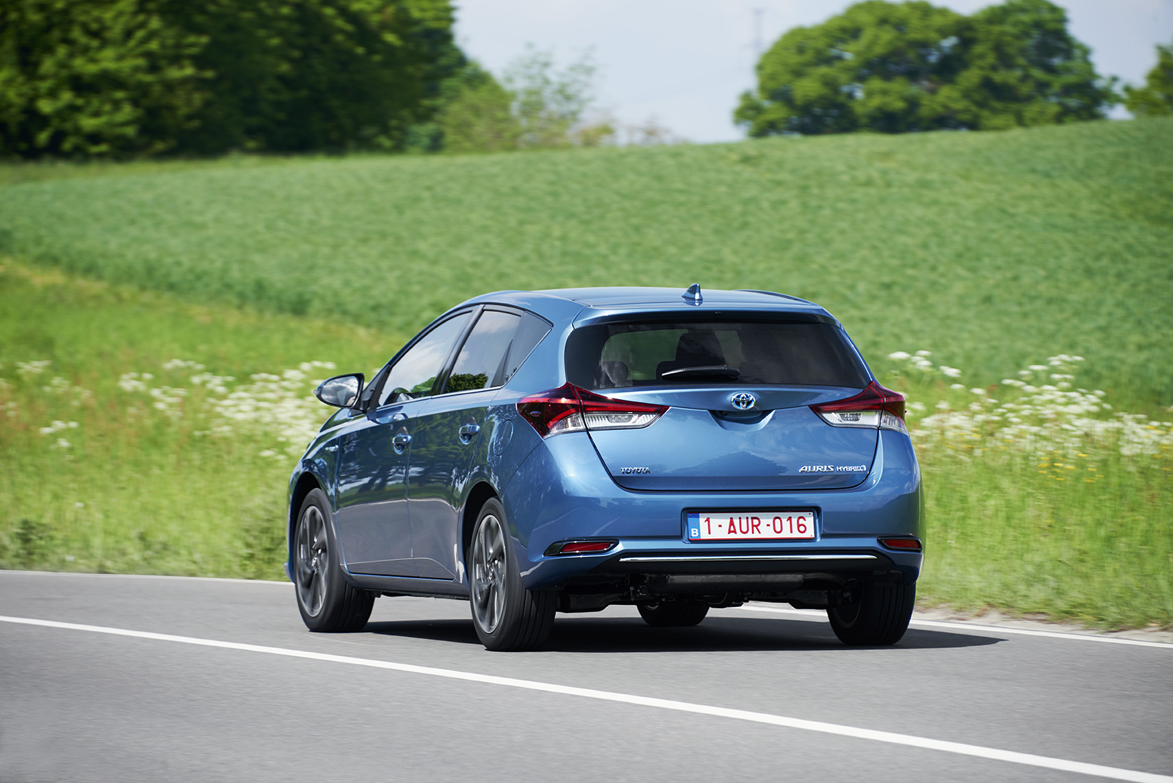 Autotest vernieuwde Toyota Auris, het faceliftmodel heeft meer verfijning en blijft in 2015 zeer interessant voor zakelijk rijders dankzij 14% bijtelling.