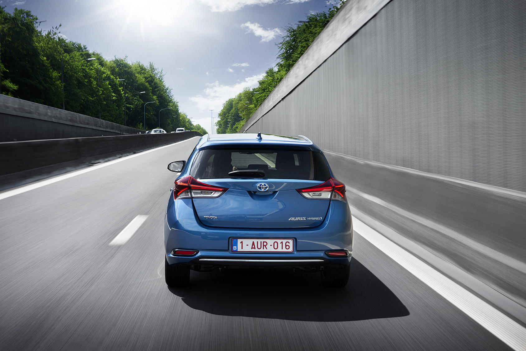 Autotest vernieuwde Toyota Auris, het faceliftmodel heeft meer verfijning en blijft in 2015 zeer interessant voor zakelijk rijders dankzij 14% bijtelling.