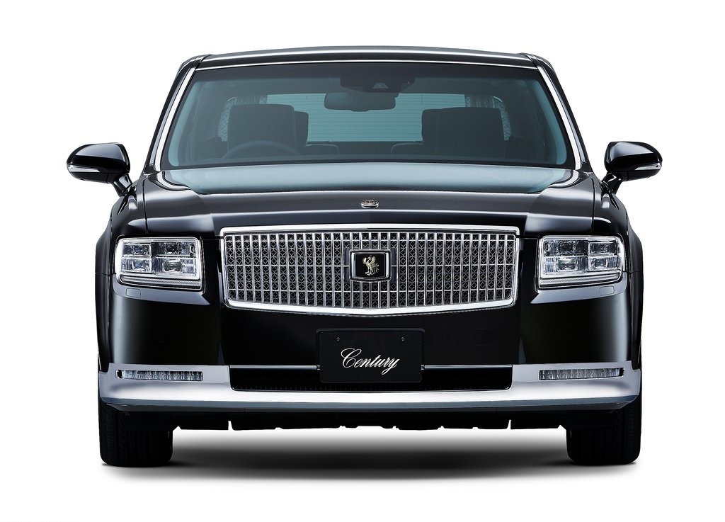 De Toyota Century mag dan het absolute topmodel zijn van het merk, het is waarschijnlijk ook de meest conservatieve auto die tot voor kort nieuw te koop was. Nu is er eindelijk een volledig nieuwe.