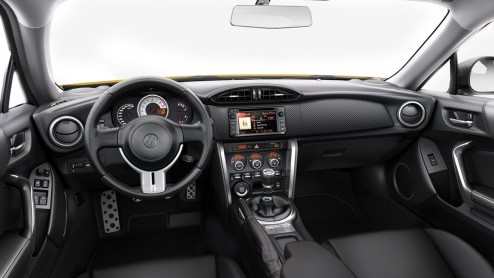 Toyota brengt een gelimiteerde Special Edition uit van de GT86. De auto is uitsluitend in de kleur Sunrise Yellow te verkrijgen en kan per direct worden besteld voor prijzen vanaf 43.750 euro.