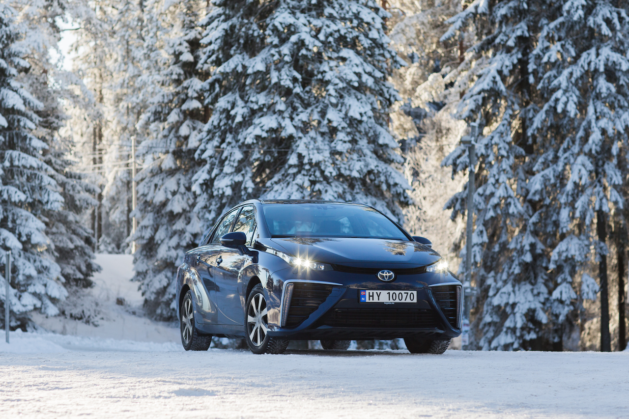 Introductie Toyota Mirai waterstofauto eind 2016 naar Nederland.